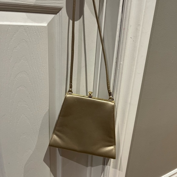 VINTAGE gold cross body purse cabrelli - Picture 6 of 7